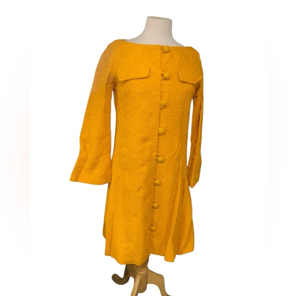 Vintage marigold flower patterned bell sleeved boatneck coat dress size 10